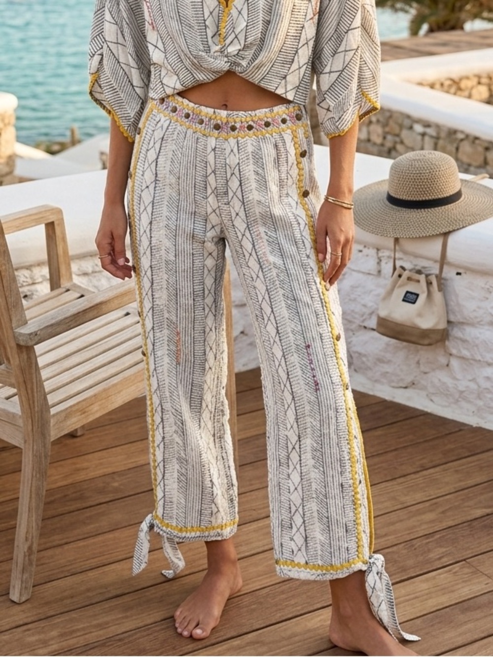 Z&L Europe Black & White Geometric Boho Mixed Print Tie-Cuff Flowy Pants